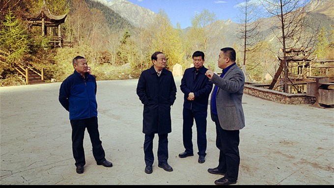 石培文董事長調研宕昌縣旅游資源開發(fā)情況