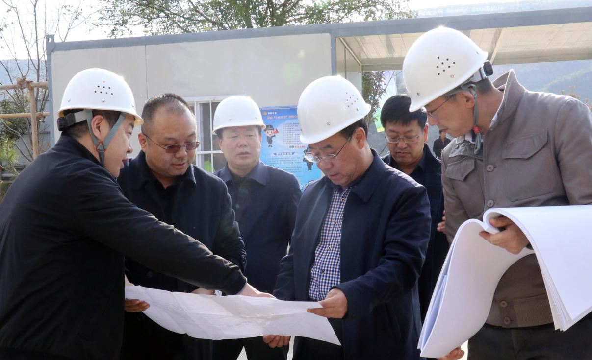 田學功調研毛寺鄉(xiāng)村旅游“樣板村”項目工作
