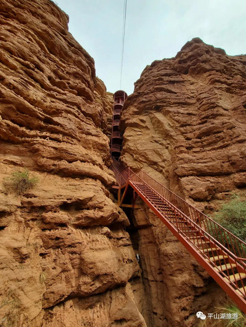 峽谷旋梯_副本.jpg 峽谷旋梯_副本.jpg